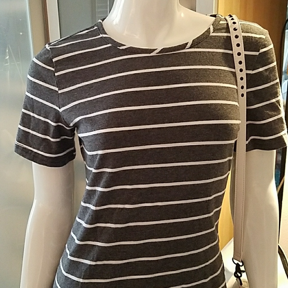 Weekend Dress - Picture 2 of 3